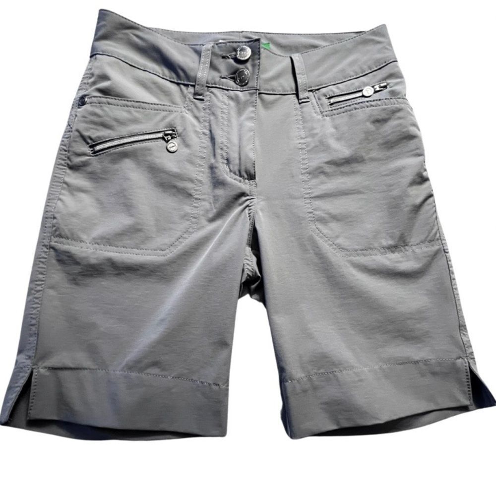 XDS By Daily Sports Light Silver Golf Short